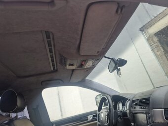 VW Touareg 3,0 TDi 165kW 24v V6 Individuál max možná výbava - 11