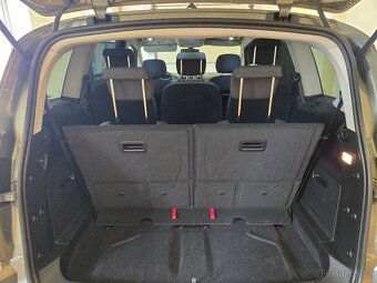 Ford S-Max 2,0TDCi 120kW Titanium 7 sedadel - 11