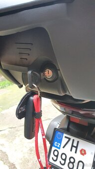 Skútr Honda PCX 125 1.majitel pouze 3655km jako NOVÉ. - 11