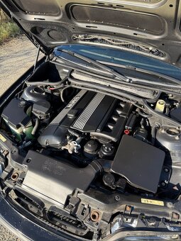 BMW E46 R6 325i 141kw Touring Mpaket manuál - 11