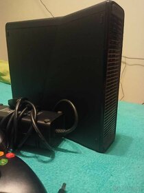 Xbox 360S - 11
