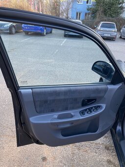 Hyundai Accent 1.3i, 63 kW, r. 2005 - 11