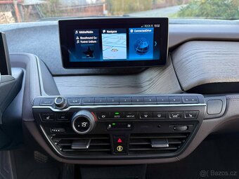 BMW i3 120Ah 2022 PROFI NAVI. KEYLESS, ADAP. LED. KŮŽE - 11