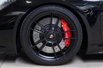 Porsche 911, Carrera 4 GTS - 11