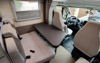 Obytný vůz Burstner Lyseo TD 690G Harmony, nadst. výbava - 11