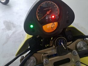 Kawasaki ER-6n - 11