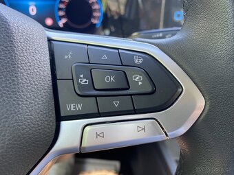 VW Golf 8 2.0TDI 2022 Kombi/Tažné/Ambient/ACC - 11