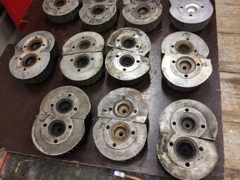 Predám pár HLAVY VALCU JAWA 350/360 361 nepoškodené - 11