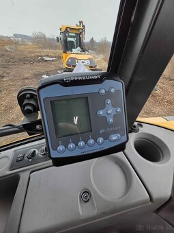 Nakladač Volvo L50G - 11
