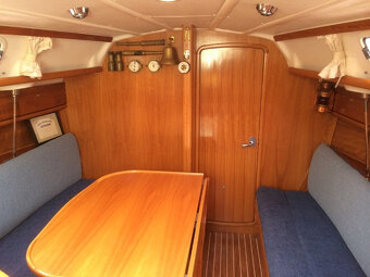 Námořní plachetnice Bavaria 30 - 11