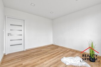Pronájem bytu v os. vlast. o velikosti 2+1+balkon/58 m2 na u - 11
