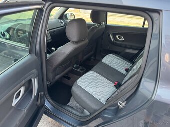 Škoda Fabia 1,2 HTP 44kW KLIMA TOP STAV 100.000 Km - 11