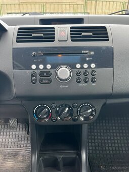 Suzuki Swift 1.3 67.5 kW TOP STAV - 11
