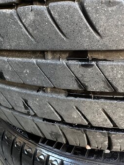 KolaToyota C-HR 215/45 R17 + letní pneu + ventilek - 11