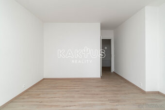 Pronájem bytu 4+KK (114m²) s předzahrádkou v novostavbě na u - 11