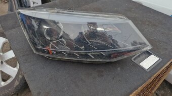 Prave predni svetlo fabia 3  6v1941016b - 11