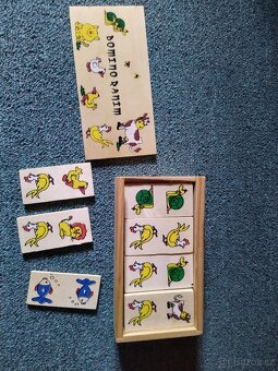 Panenky, koberec, kostky, domino, hra Krteček - 11