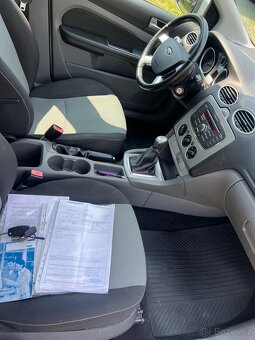 Ford Focus kombi 1.6 tdci - 11