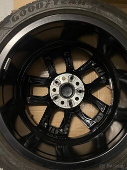 Original sada BMW I4 / 4 G26 styl. 858m 245/45/18 95% - 11
