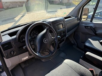 Mercedes Benz sprinter 416 L4H3 (obytný) - 11