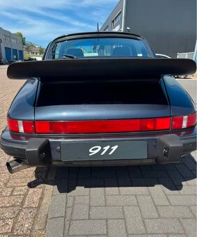Porsche 911 Carrera 3.2 Coupé G50 z roku 1987 - 11