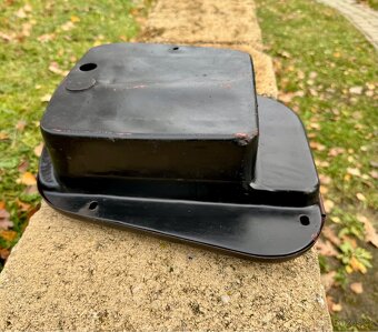 Jawa CZ kyvacka, CZ - kastlík na baterii - 11