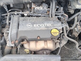 Opel Corsa D 1.2i-nahradni díly - 11