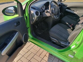 Mazda 2 1.3i nová stk - 11