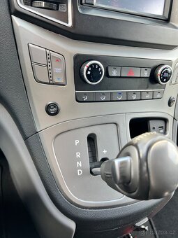 Hyundai H1 Starex 2.5CDRI Automat 8Mist 2017 - 11