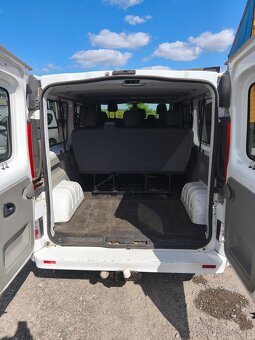 Renault Trafic 2.0 L2H1 Passenger 9 míst - 11