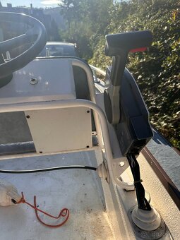 Loď 6m + Motor Yamaha 30Hp + vlek. Vše s TP - 11