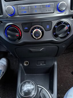 Hyundai i20 1.2i LPG výborný stav, letní a zimní kola STK - 11