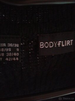 Teplé pletené midi šaty 38/42 - 11