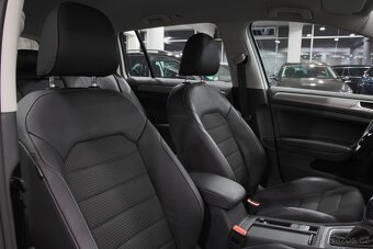 VW Golf VII 1.6 TDI 81kW DSG WEBASTO, r.v. 2016, pravidelný - 11