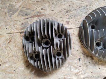 Jawa 250 pérák - díly motoru - 11