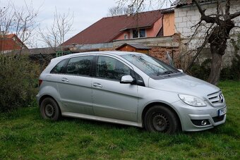 Mercedes Benz B150 na díly, nebo opravu - 11