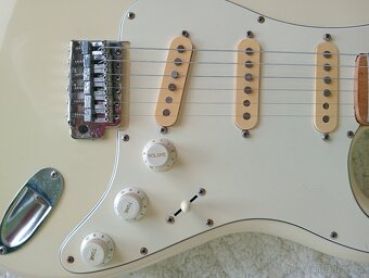 52 ročná vintage Maya Stratocaster (70. roky)-original Japan - 11