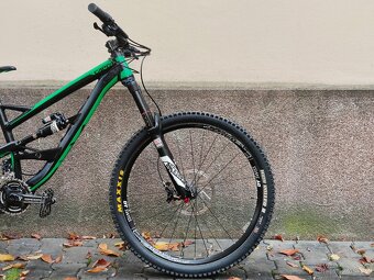 YT Industries Capra AL Comp 2 vel. L roku 2016 - 11