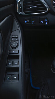 Hyundai i30 Kombi 1.4 T-GDI (140 koní) - manual - 11