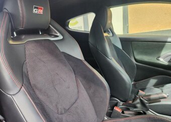 Toyota Yaris 1.6-GR-SPORT PACKET-V ZÁRUCE - 11