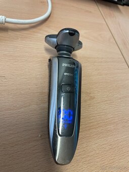 Holící strojek Philips Arcitec - 11