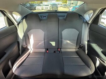 2022 Kia Forte Fe 2.0L FWD - 11