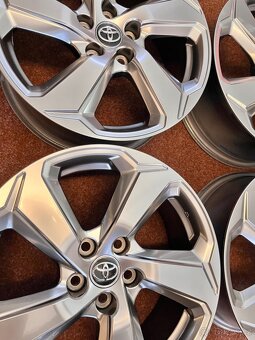5x114,3 R18 Originál Toyota RAV4 5.Gen - TOP STAV - 11