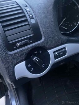 Škoda Octavia 2 Facelift 1,4 benzín Dražba - 11