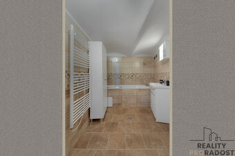 Pronájem rodinného domu s dvorem v Únanově, RD 2+1 Únanov - 11