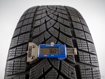 Jeep Grand Cherokee - 18" alu kola - Zimní pneu - 11