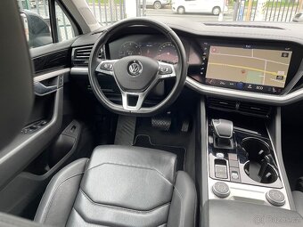 Prodá Volkswagen Touareg 3,0 TDI AT, LED Matrix - 11