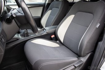 Toyota Avensis Combi 2.0 D-4D S S Business - 11