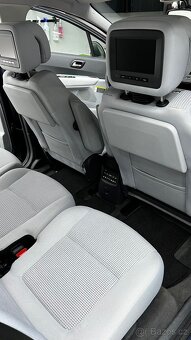 Peugeot 5008 1,6 HDI 82 kW rv. 2011 - 11