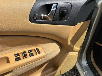 Škoda Octavia 2,0i 85kW ELEGANCE, nová STK - 11